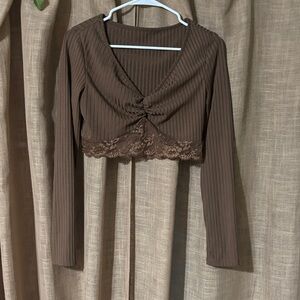 SHEIN Chocolate Ribbed Crop Top with Lace Accent